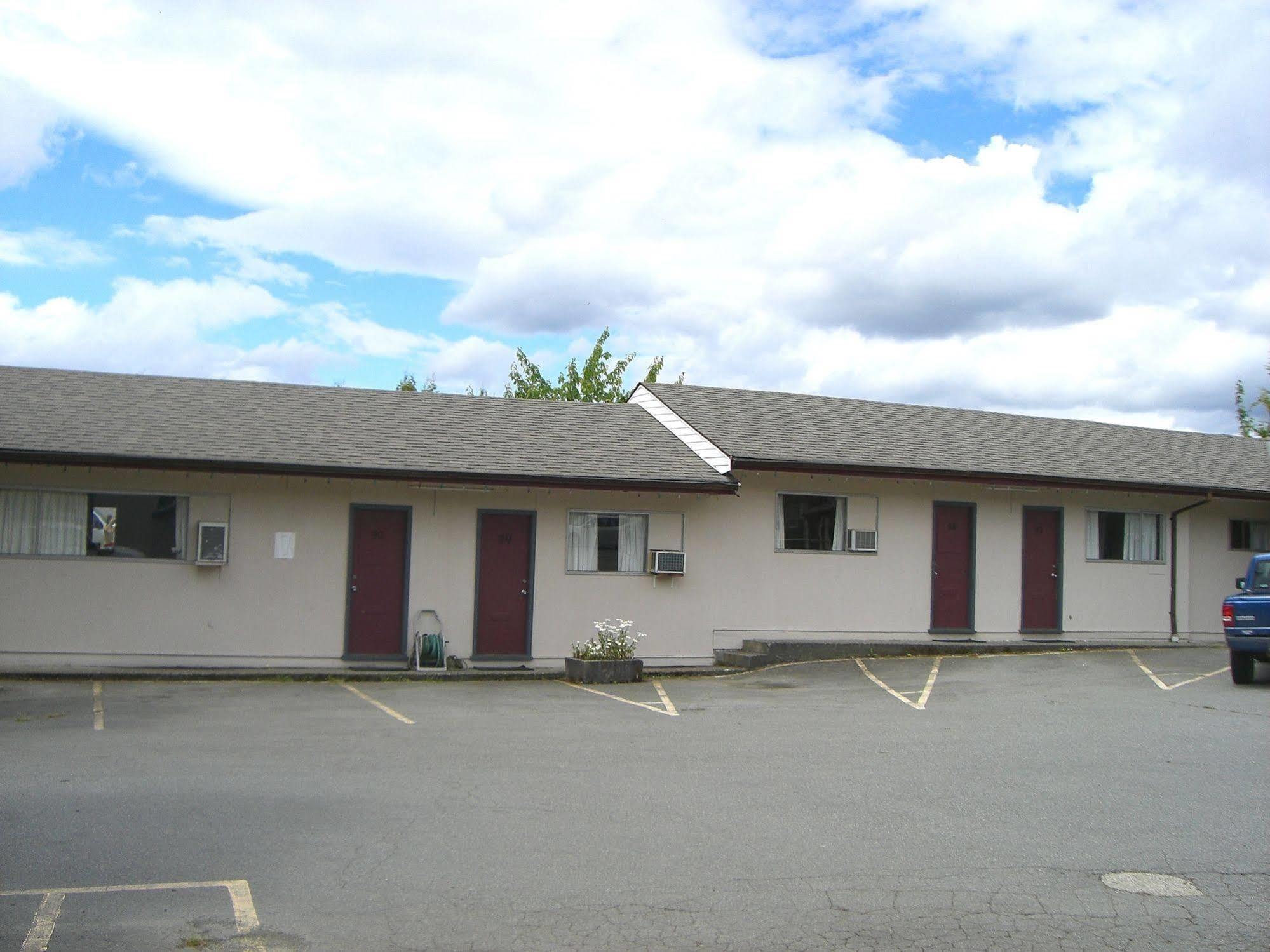 A-1 Alberni Inn Port Alberni Exterior foto