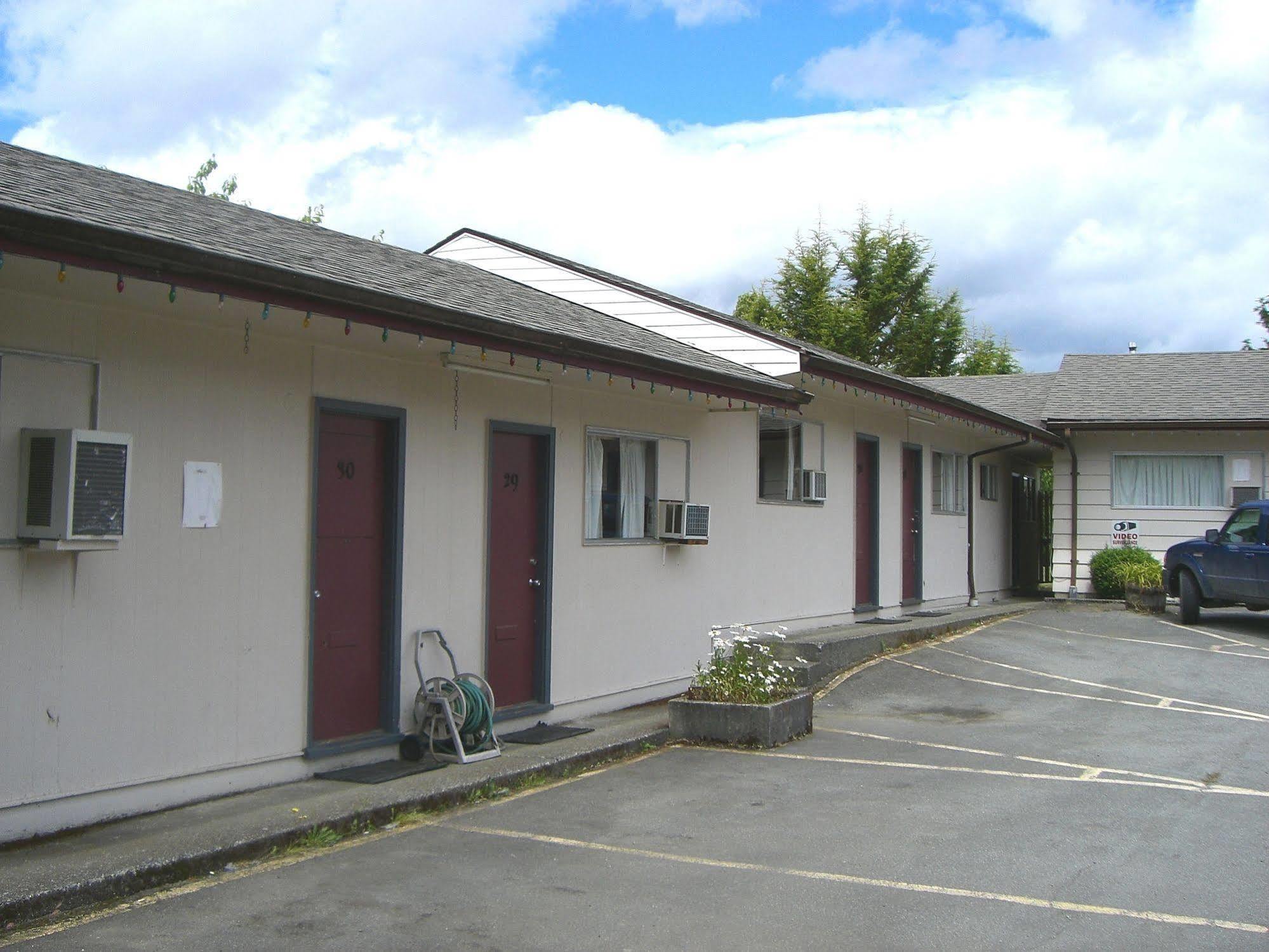 A-1 Alberni Inn Port Alberni Exterior foto